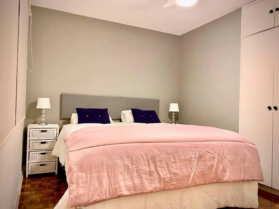 Apartment Vila Olimpia Tree - 3 Dorm Vaga Wifi Metro Sao Paulo Brazil